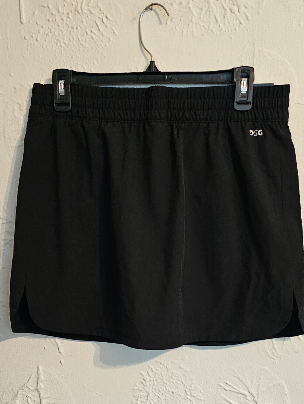 DSG Women's Black Stride Skort Medium NWT